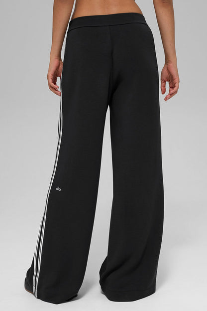 Alo Yoga Track Star Wide Leg Pant (Long) - Black