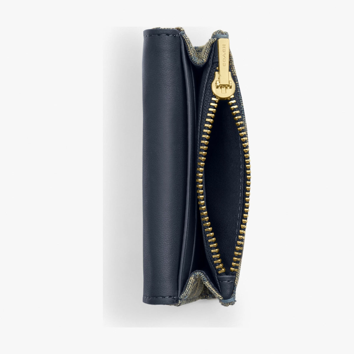 Coach Flap Card Case In Signature Regenerative Cotton Denim - Gold/Denim