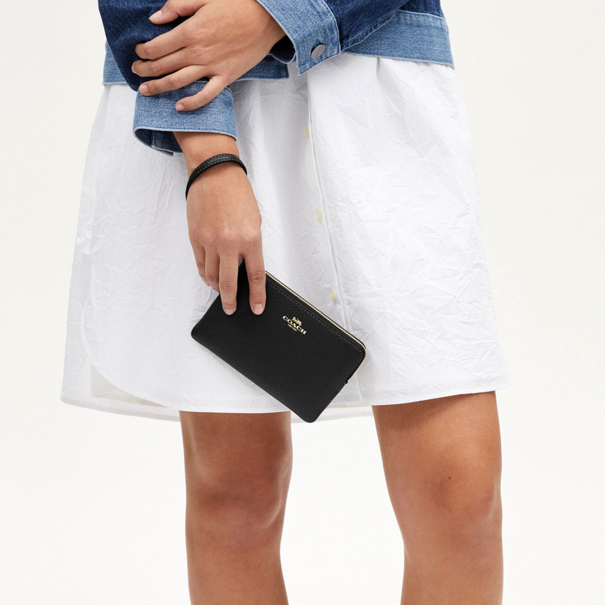 Coach Corner Zip Wristlet - Gold/Black