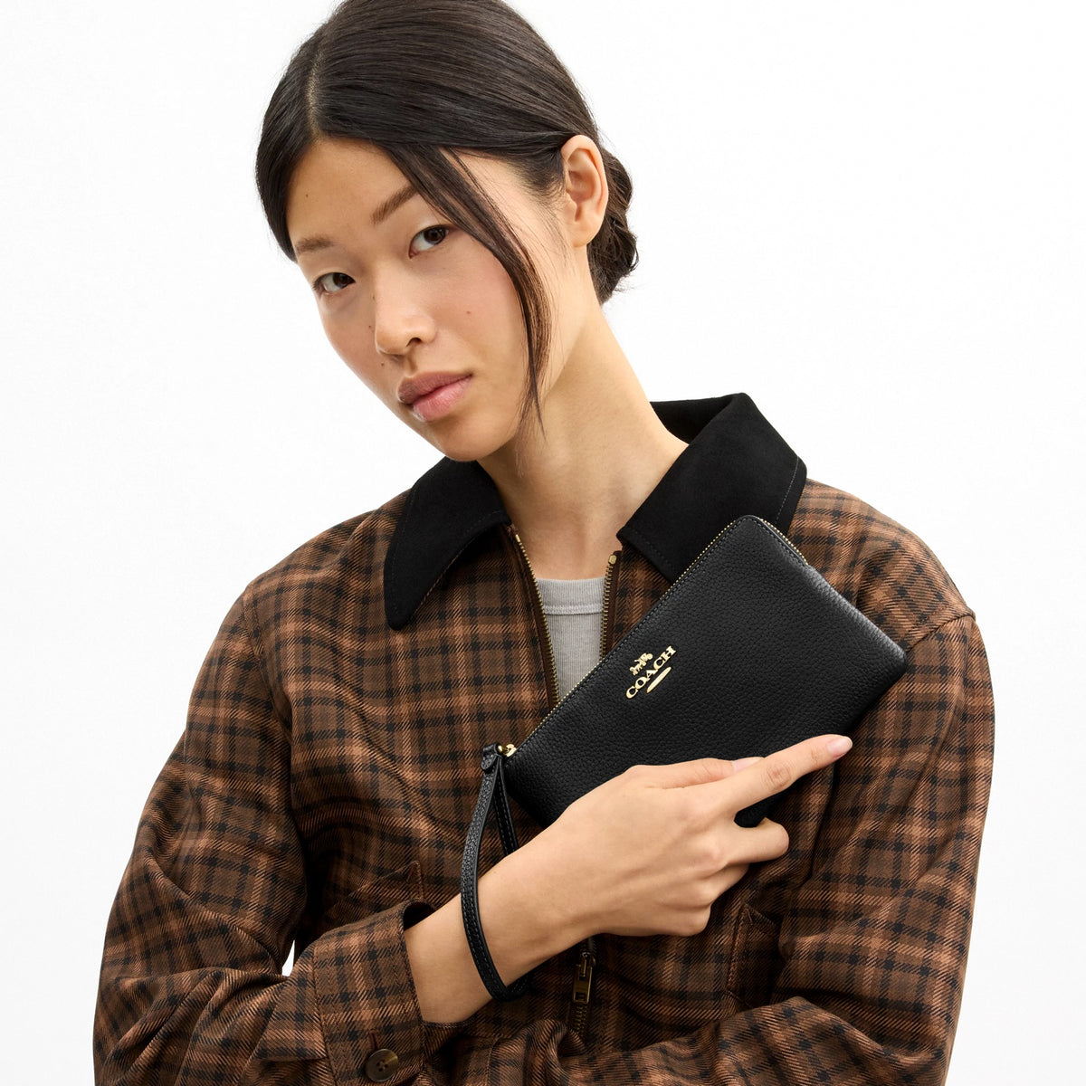 Coach Large Corner Zip Wristlet - Gold/Black