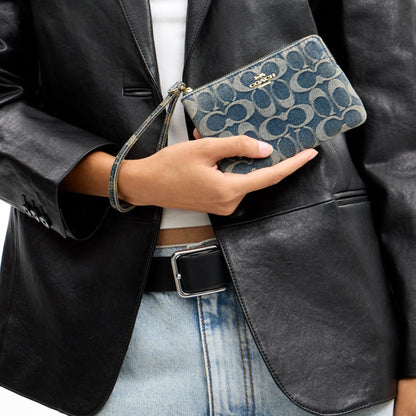 Coach Corner Zip Wristlet In Signature Regenerative Cotton Denim - Gold/Denim