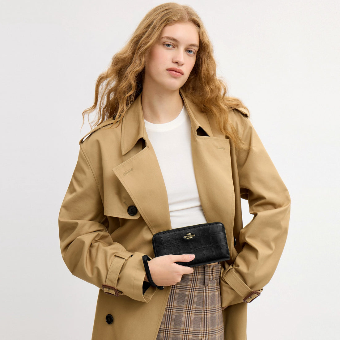 Coach Long Zip Around Wallet - Gold/Black