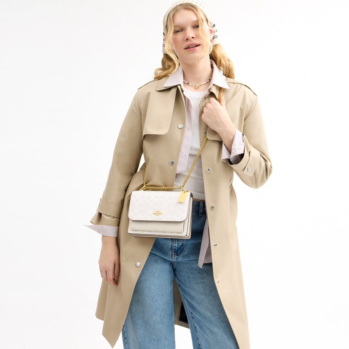 Coach Klare Crossbody Bag In Signature Canvas - Gold/White/Chalk