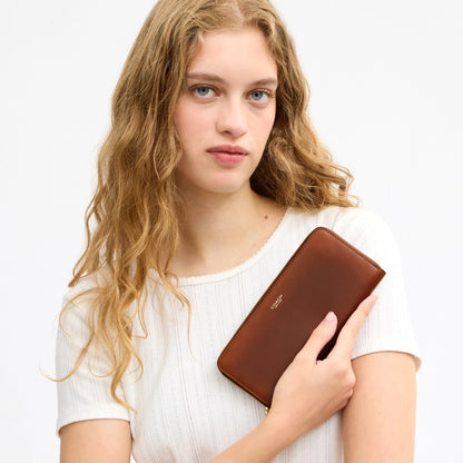 Coach New York Slim Accordion Zip Wallet In Loved Leather - Brass/Brown
