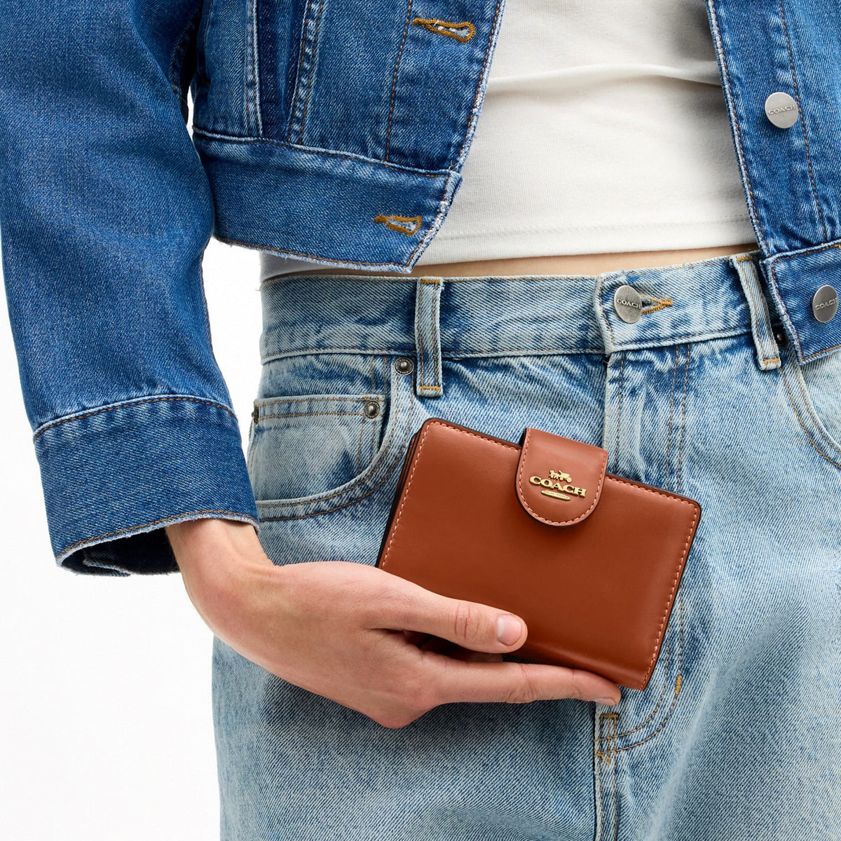 Coach Medium Corner Zip Wallet - Gold/Cinnamon