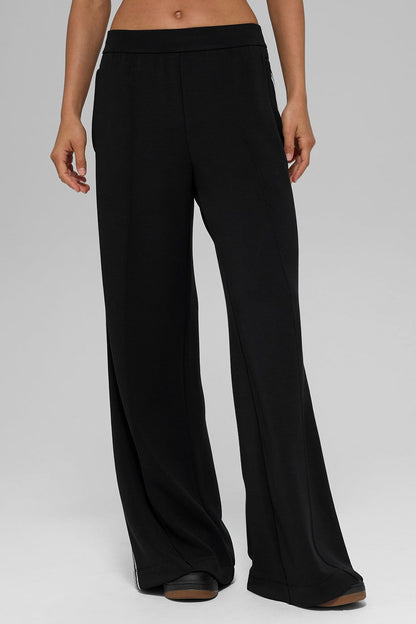 Alo Yoga Track Star Wide Leg Pant (Long) - Black