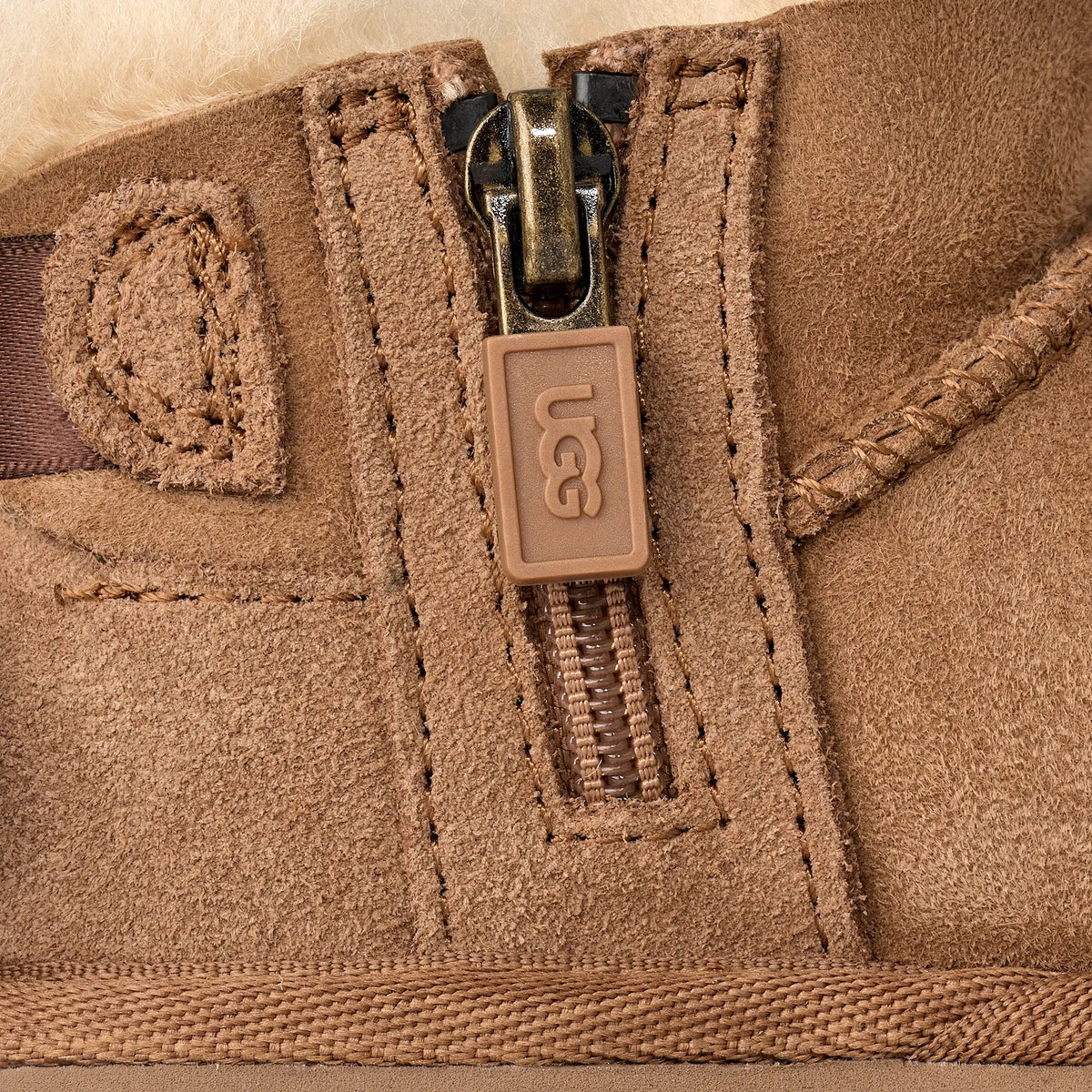 UGG Ultra Mini Bailey Bow - Chestnut