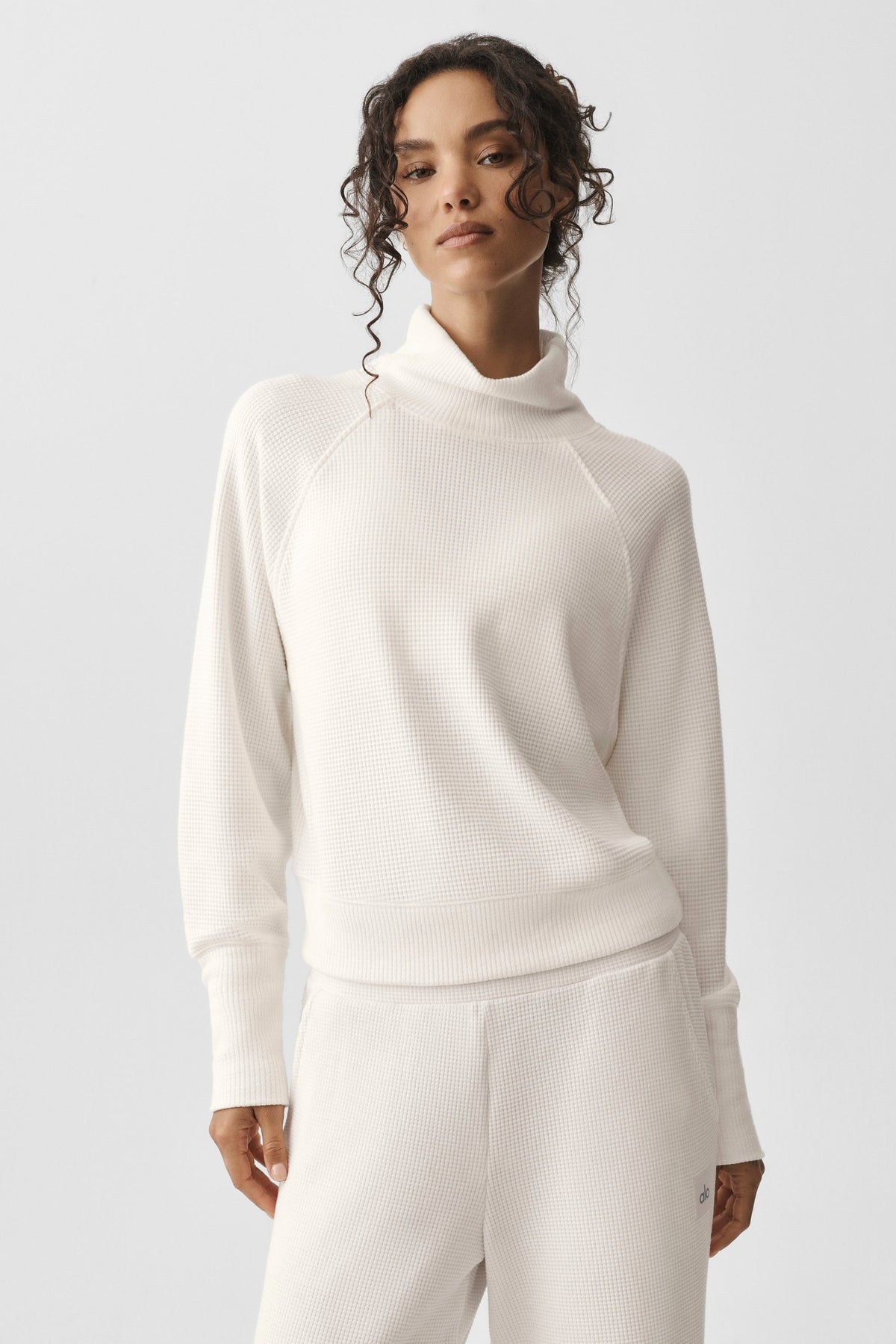Alo Yoga Waffle Weekend Escape Mock Neck Long Sleeve - Ivory