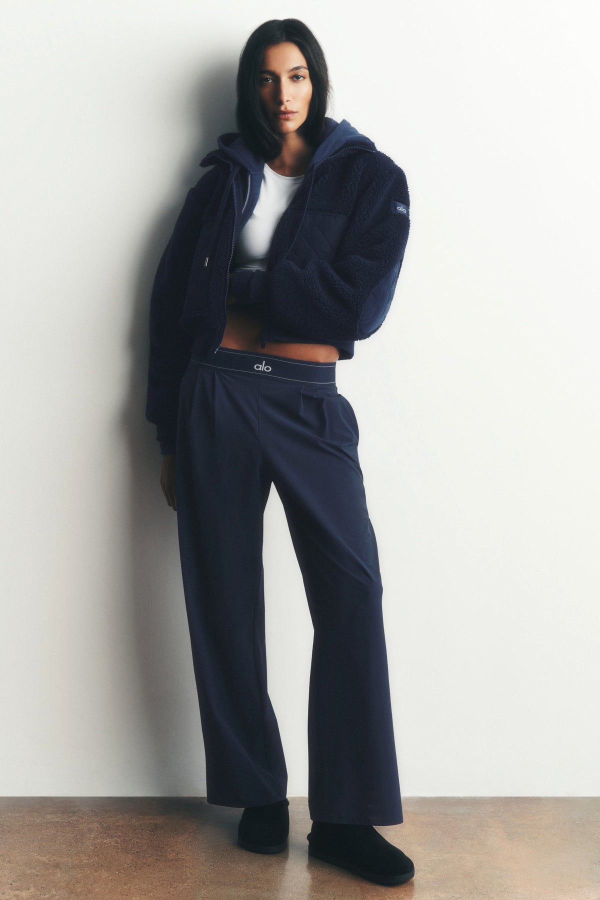 Alo Yoga Suit Up Trouser (Short) - Navy