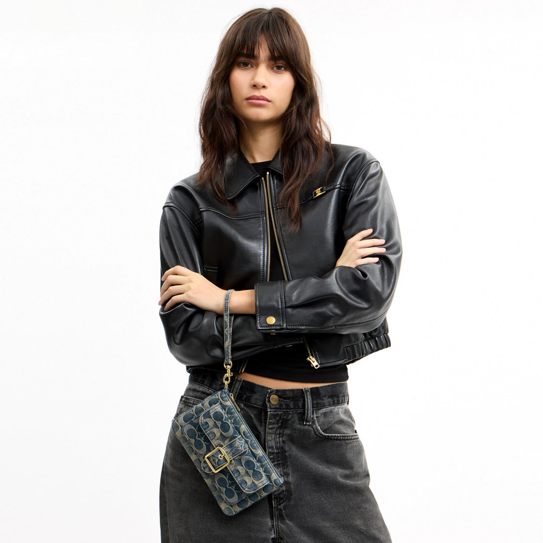 Coach Ashton Wristlet In Signature Regenerative Cotton Denim - Gold/Denim