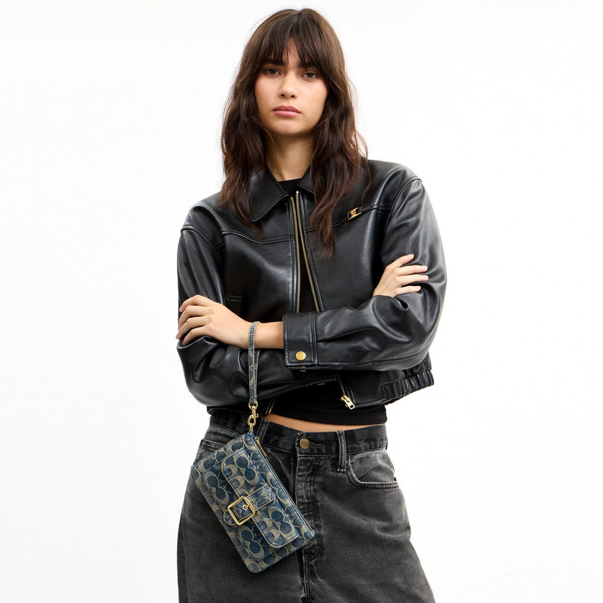 Coach Ashton Wristlet In Signature Regenerative Cotton Denim - Gold/Denim