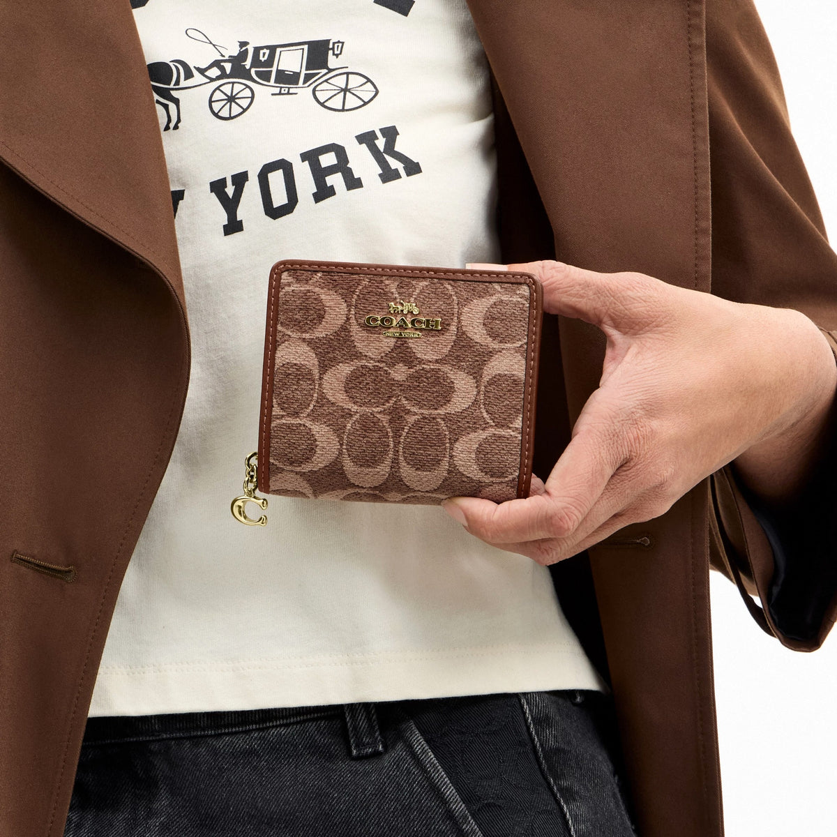 Coach Snap Wallet In Signature Chenille - Gold/Light Khaki/Vintage Brown