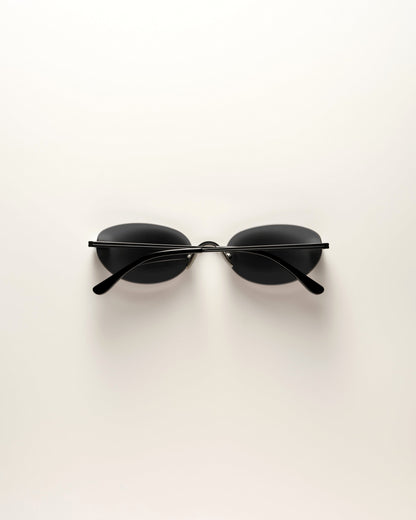 VEHLA Cleo Sunglasses - Black/Smoke