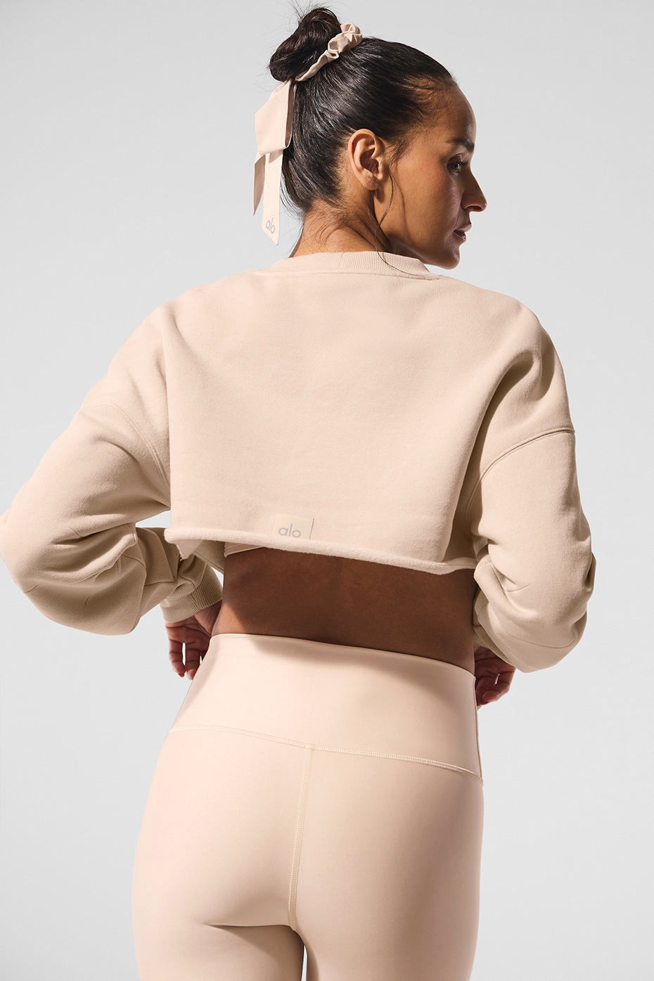 Alo Yoga Extreme Cropped Pullover - Macadamia