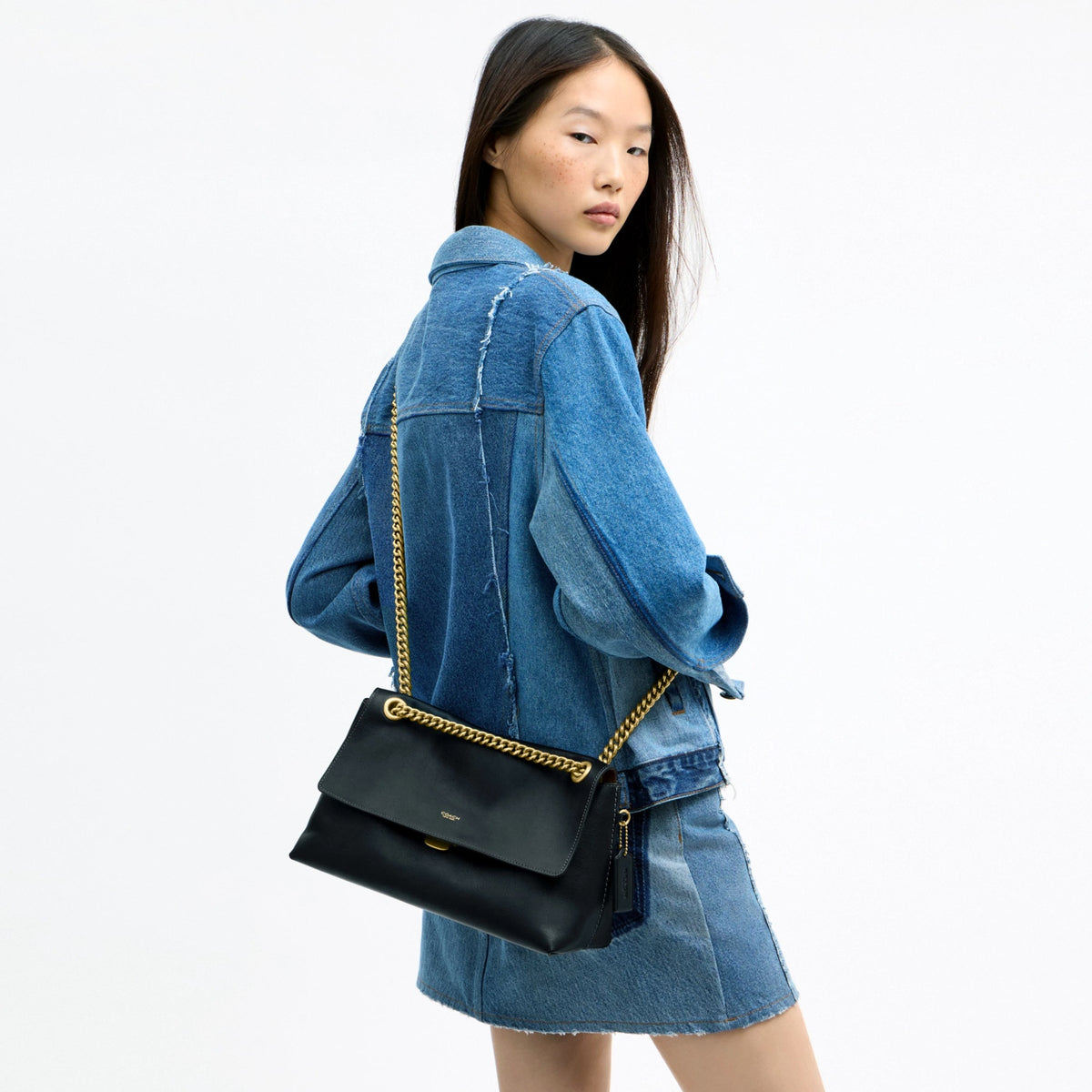 Coach Chelsea Shoulder Bag 30 With Chain - Brass/Black
