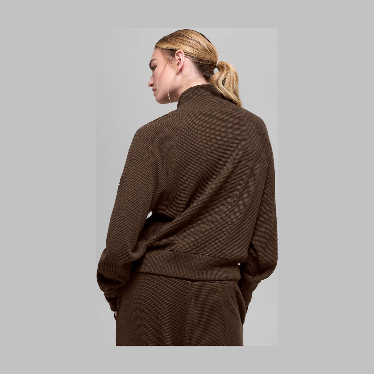 Alo Yoga Waffle Weekend Escape Mock Neck Long Sleeve - Espresso