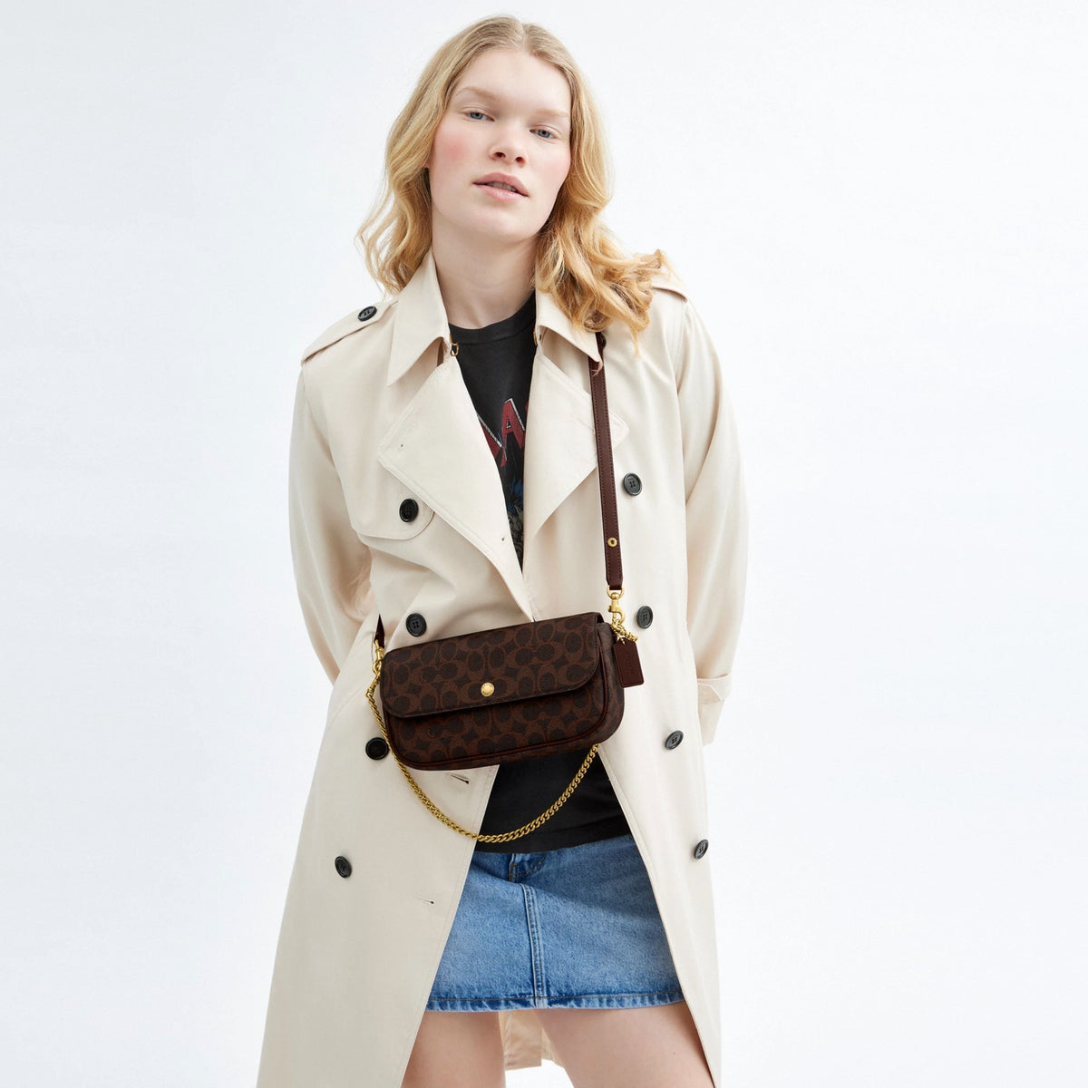 Coach Brook Flap Chain Bag In Signature Canvas - Brass/Maple
