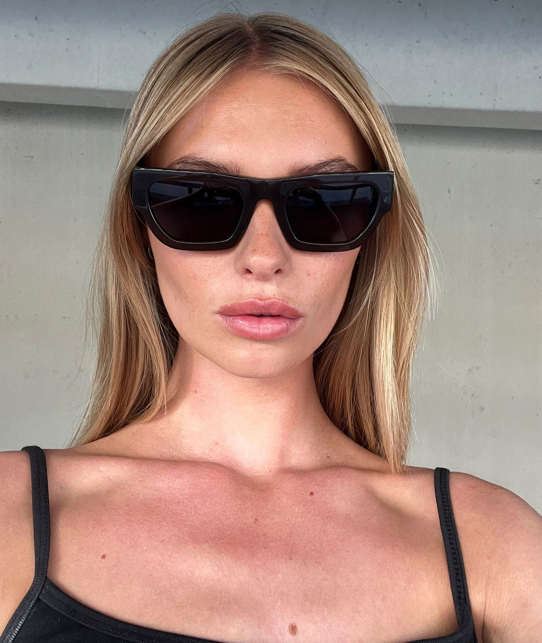 VEHLA Finn Sunglasses - Coco / Smoke