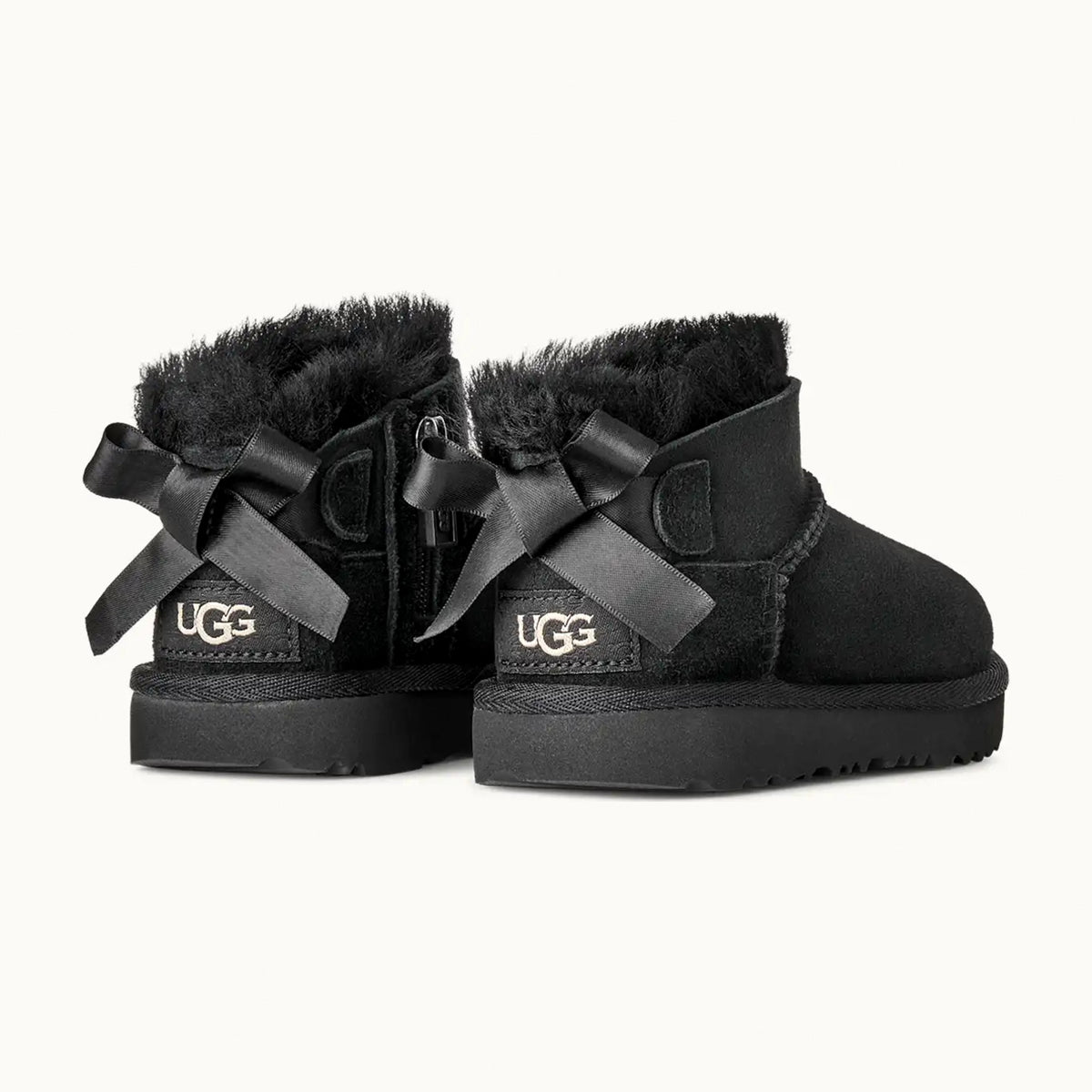 UGG Ultra Mini Bailey Bow - Black