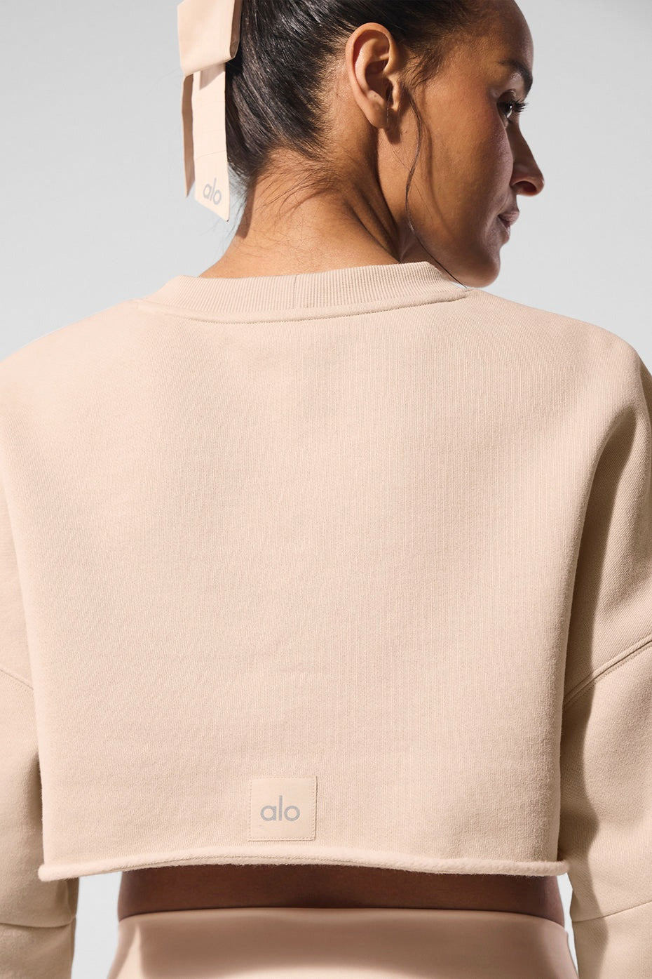 Alo Yoga Extreme Cropped Pullover - Macadamia