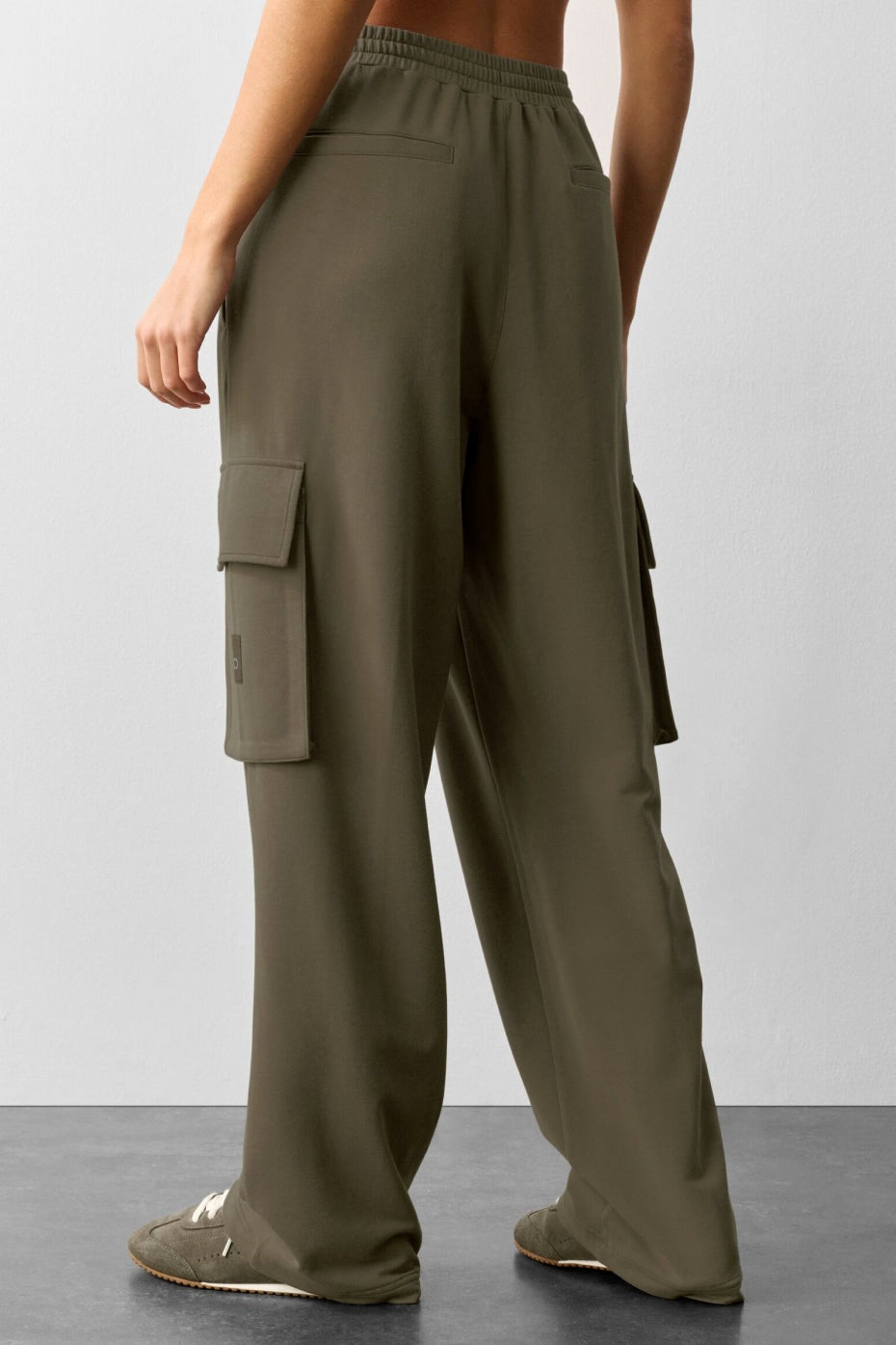 Alo Yoga Double Take Cargo Pant - Olive Tree