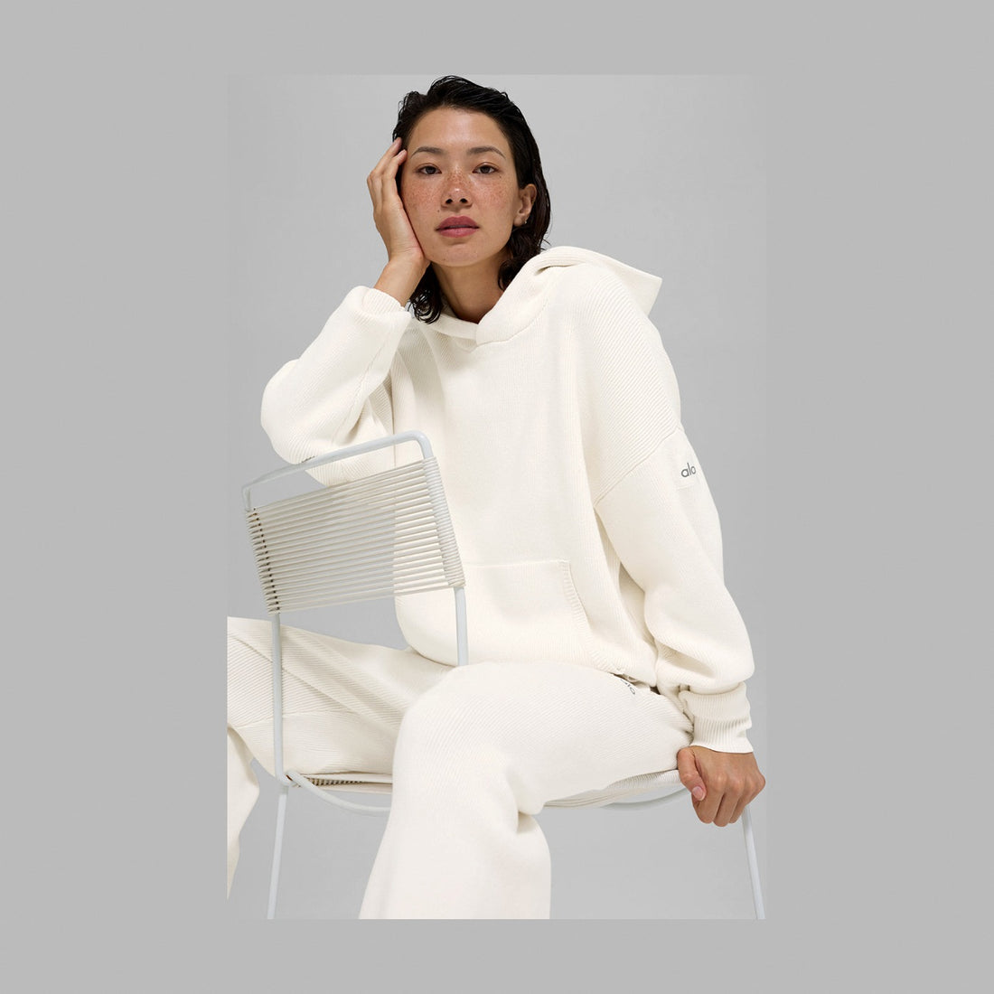 Alo Yoga Scholar Hooded Sweater - Ivory