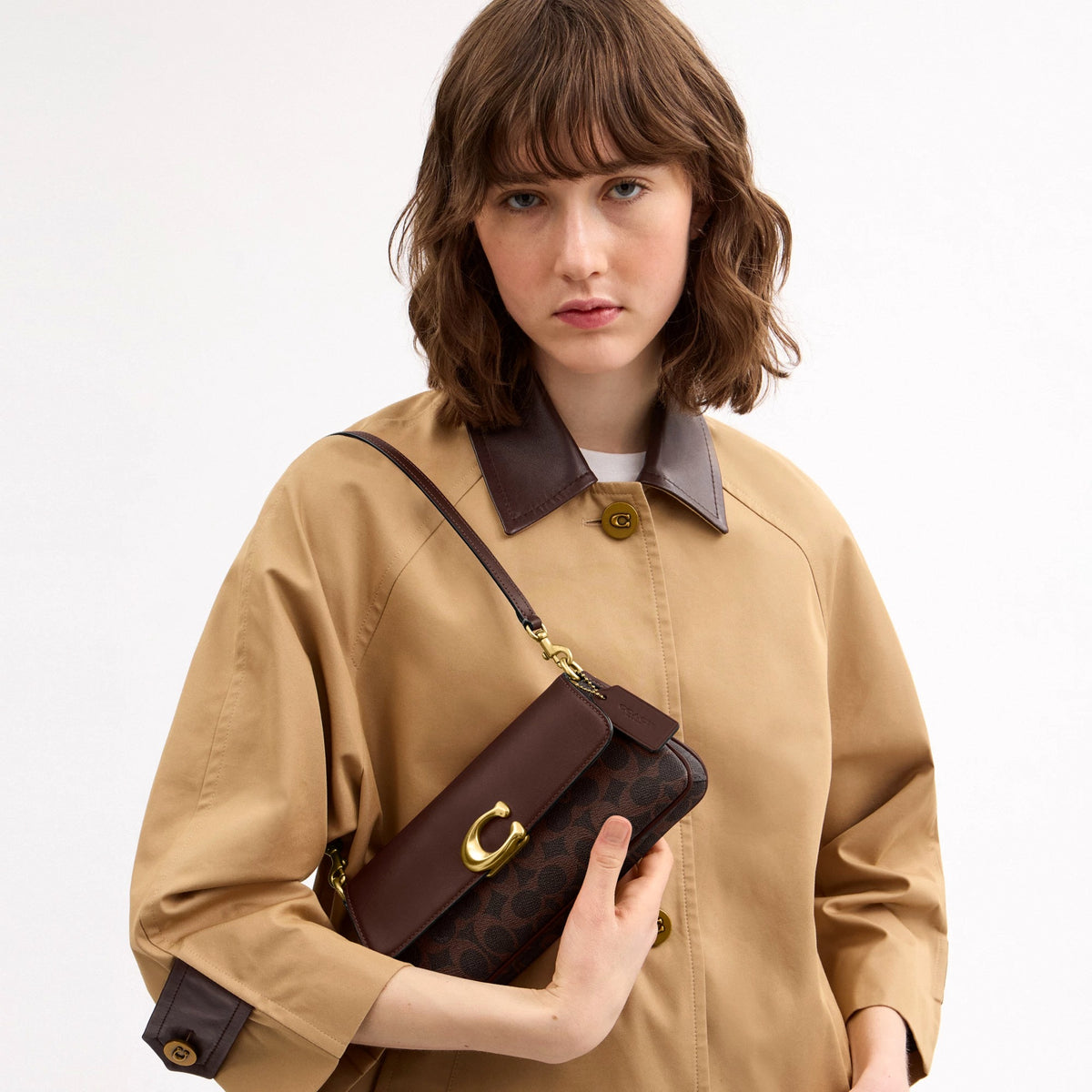 Coach Jet Shoulder Bag In Signature Canvas - Brass/Maple
