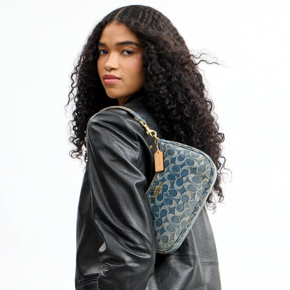 Coach Teri Shoulder Bag In Signature Regenerative Cotton Denim - Gold/Denim