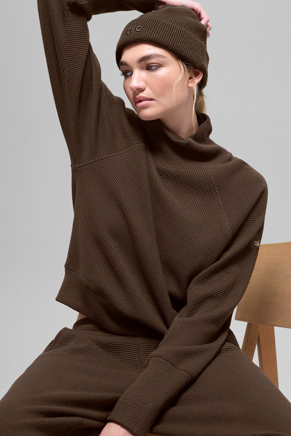 Alo Yoga Waffle Weekend Escape Mock Neck Long Sleeve - Espresso