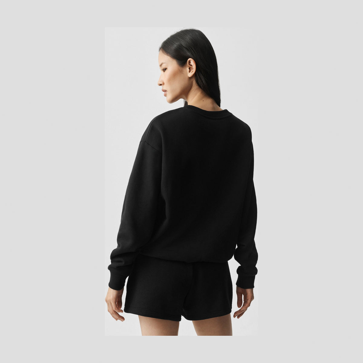 Alo Yoga Accolade Crew Neck Pullover - Black