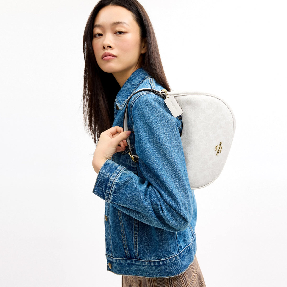 Coach Emily Shoulder Bag In Signature Canvas - Gold/White/Chalk