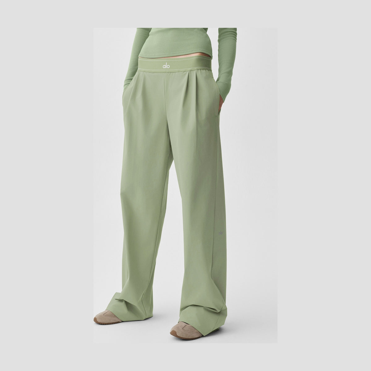 Alo Yoga Suit Up Trouser (Long) - Dune Grass