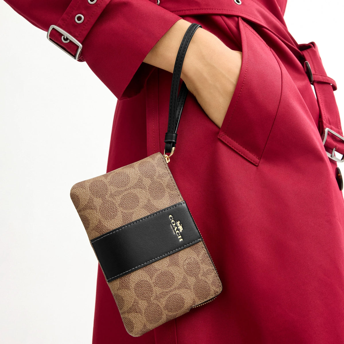 Coach Corner Zip Wristlet In Signature Canvas With Stripe - Gold/Tan/Black