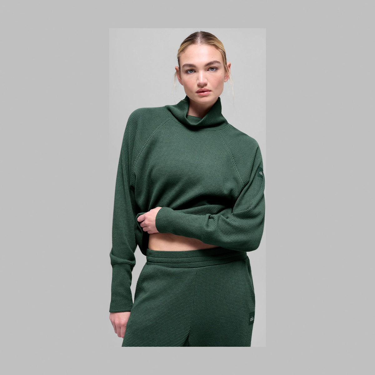 Alo Yoga Waffle Weekend Escape Mock Neck Long Sleeve - Clover Green