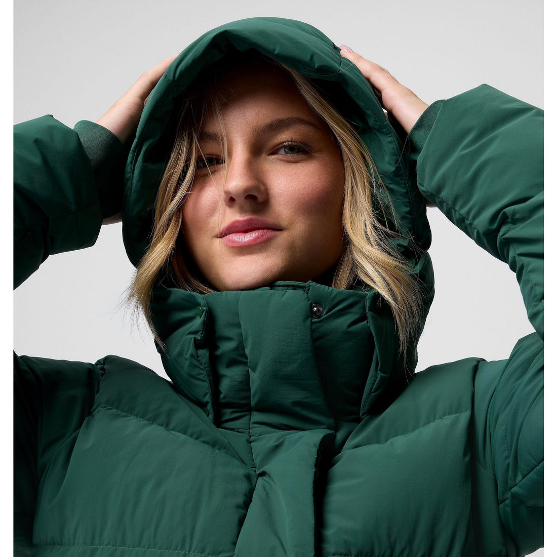 Columbia Women's Amaze Puff Hooded Jacket - Rain Forest