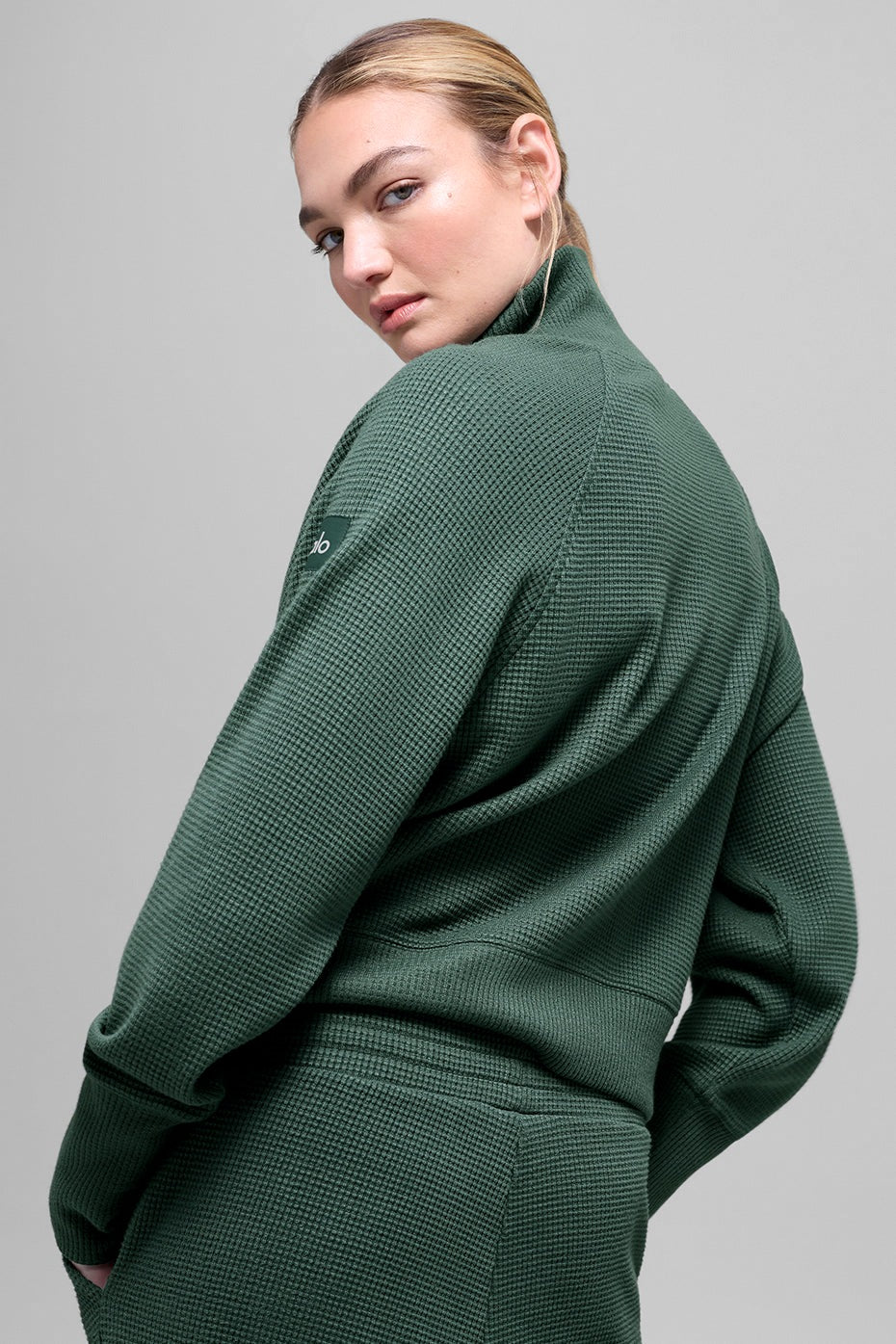 Alo Yoga Waffle Weekend Escape Mock Neck Long Sleeve - Clover Green