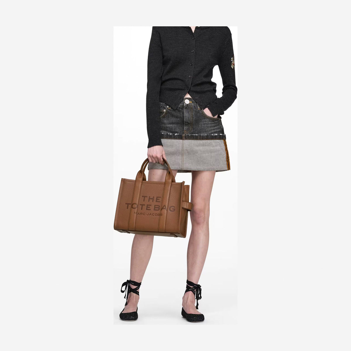 Marc Jacobs The Leather Medium Tote Bag - ARGAN OIL