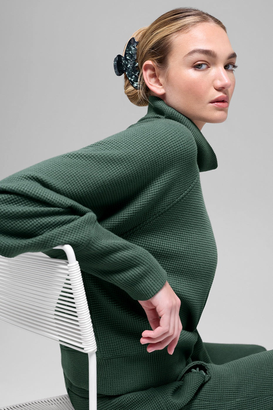 Alo Yoga Waffle Weekend Escape Mock Neck Long Sleeve - Clover Green