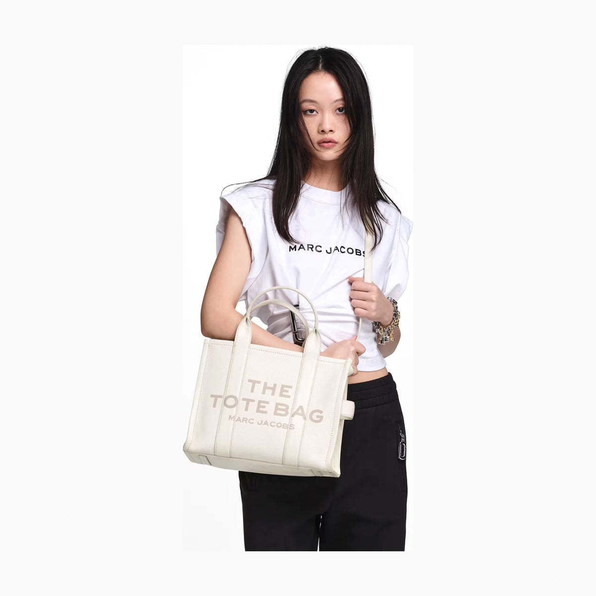 Marc Jacobs The Leather Medium Tote Bag - COTTON/SILVER