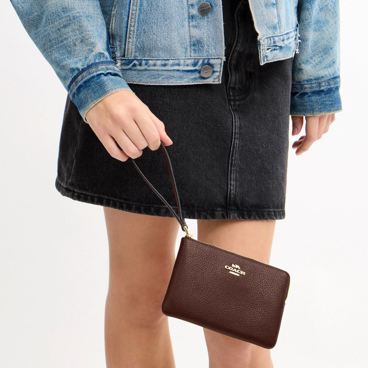 Coach Corner Zip Wristlet - Gold/Maple