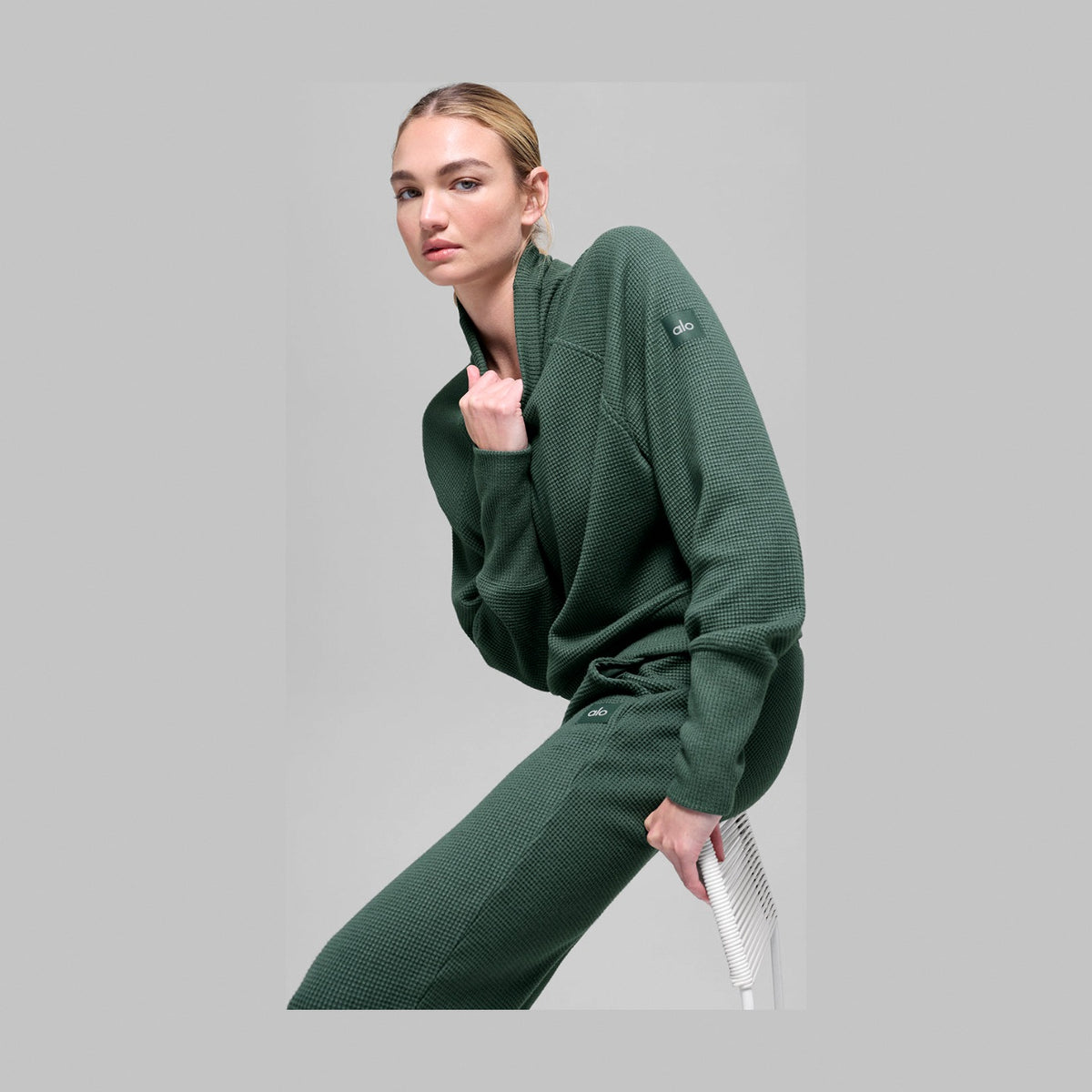 Alo Yoga Waffle Weekend Escape Mock Neck Long Sleeve - Clover Green
