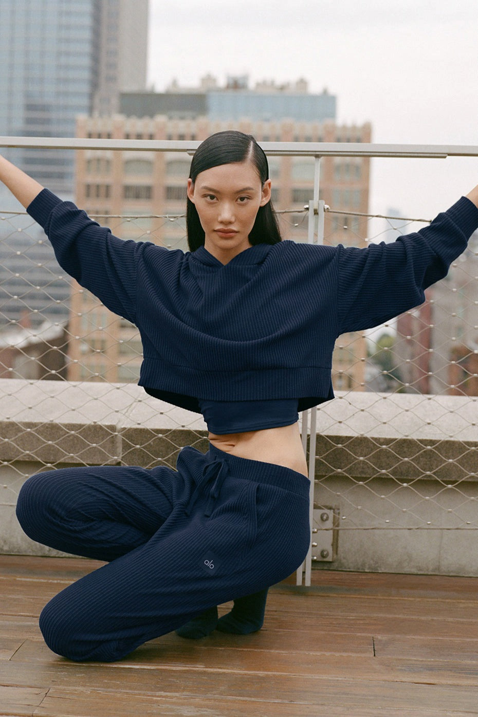 Alo Yoga Muse Hoodie - Navy