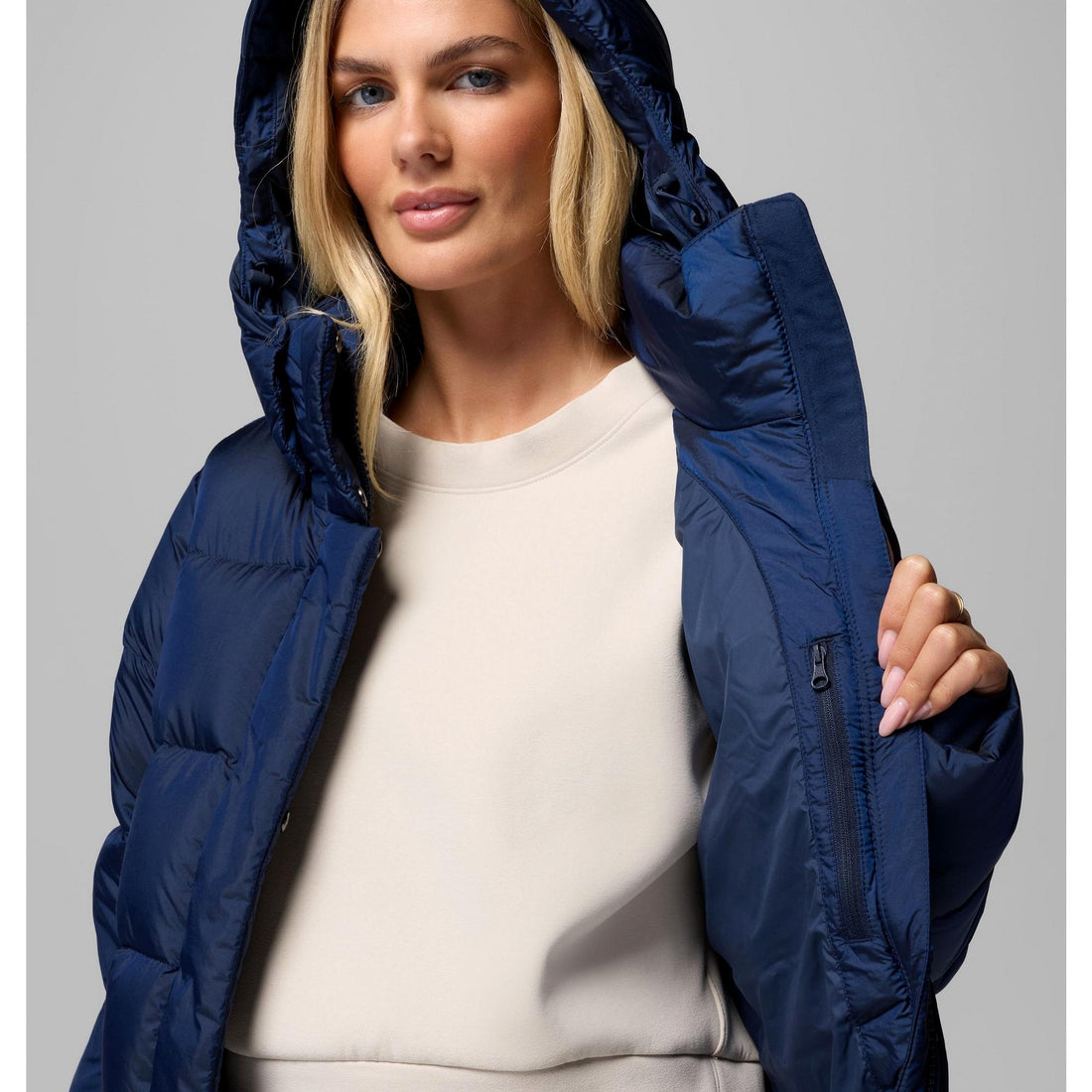 Columbia Women's Amaze Puff Hooded Jacket - Collegiate Navy High Shine