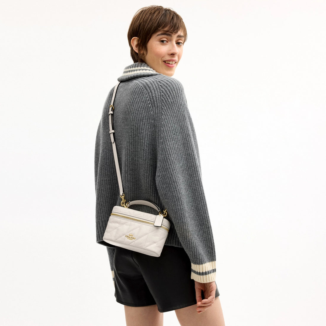 Coach Rainer Crossbody Bag 18 With Quilting - Gold/Chalk