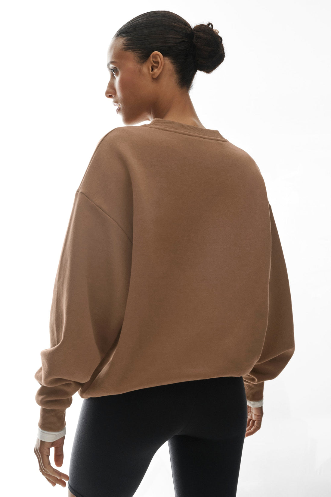 Alo Yoga Accolade Crew Neck Pullover - Java Brown