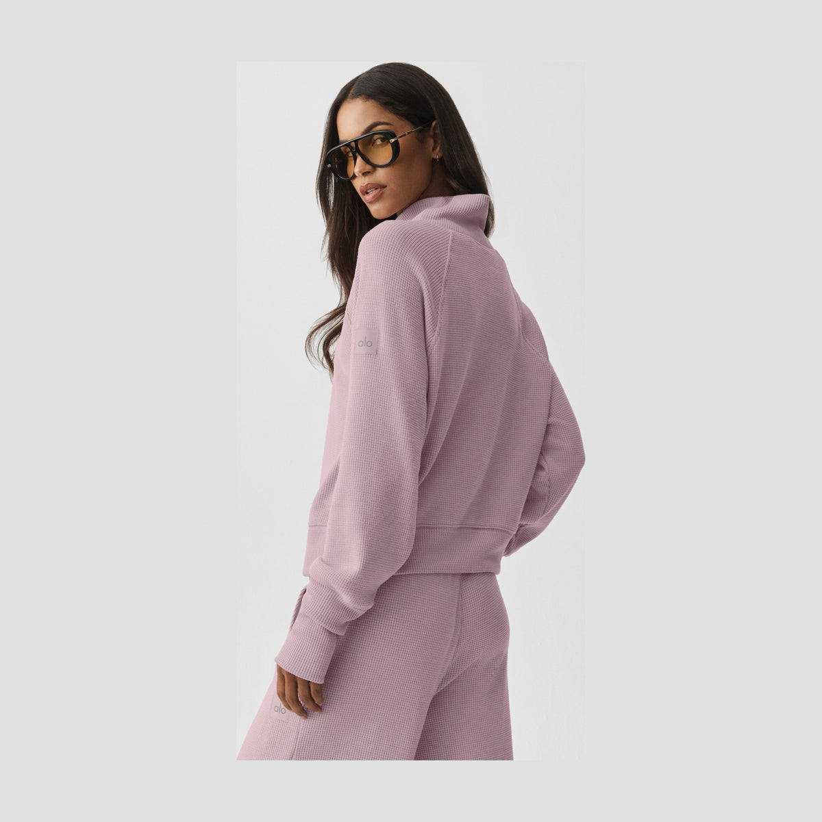 Alo Yoga Waffle Weekend Escape Mock Neck Long Sleeve - Frosted Pearl