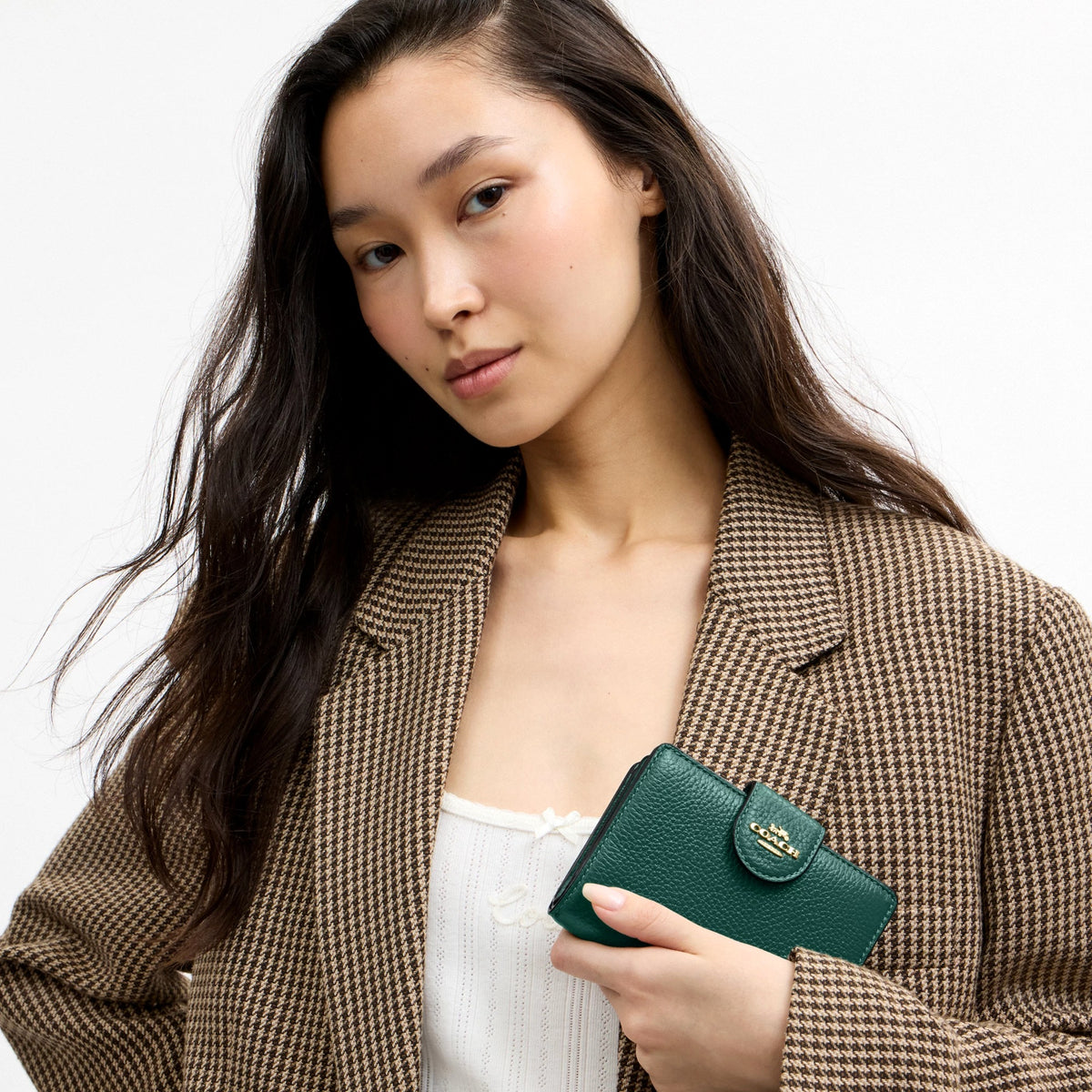 Coach Medium Corner Zip Wallet - Gold/Emerald