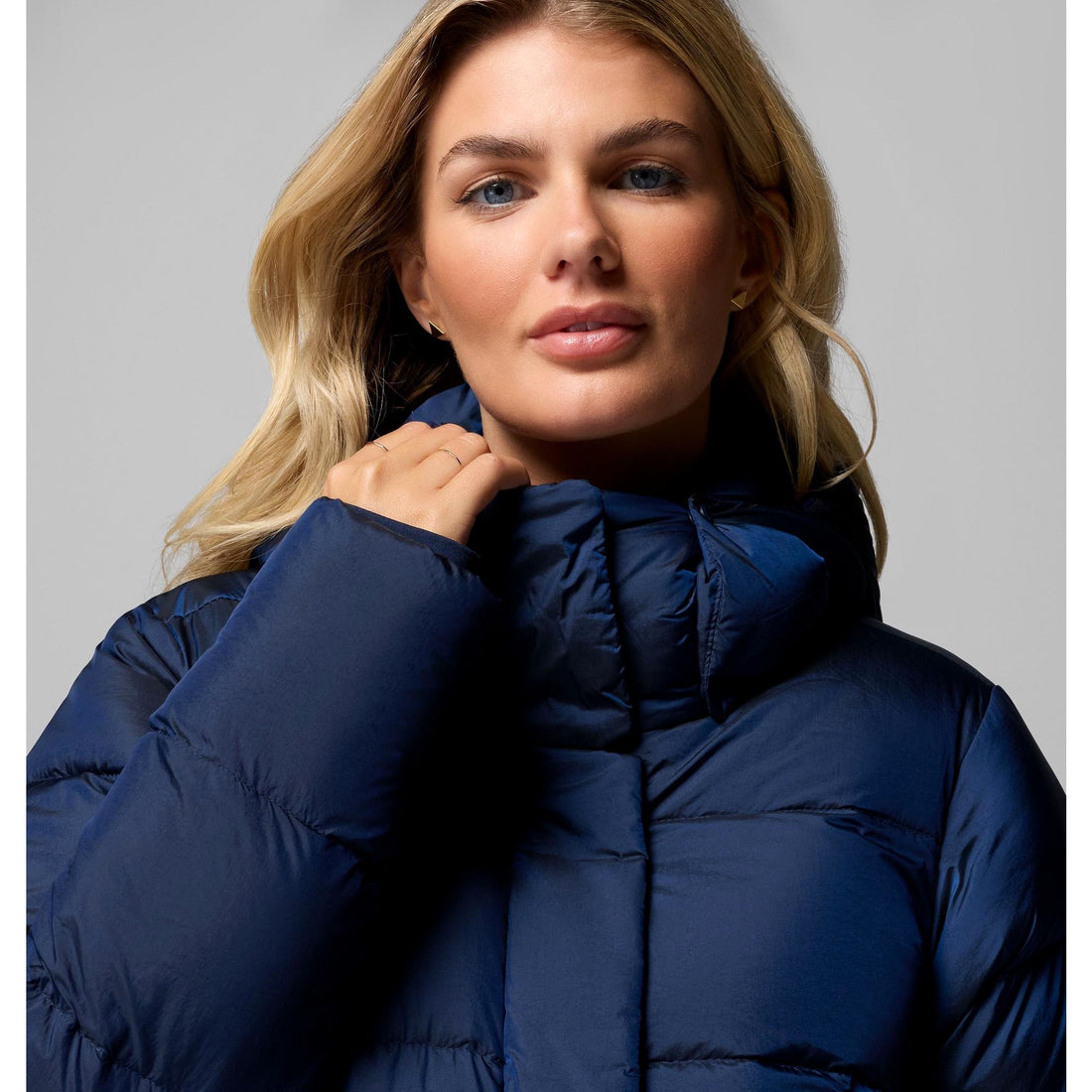 Columbia Women's Amaze Puff Hooded Jacket - Collegiate Navy High Shine