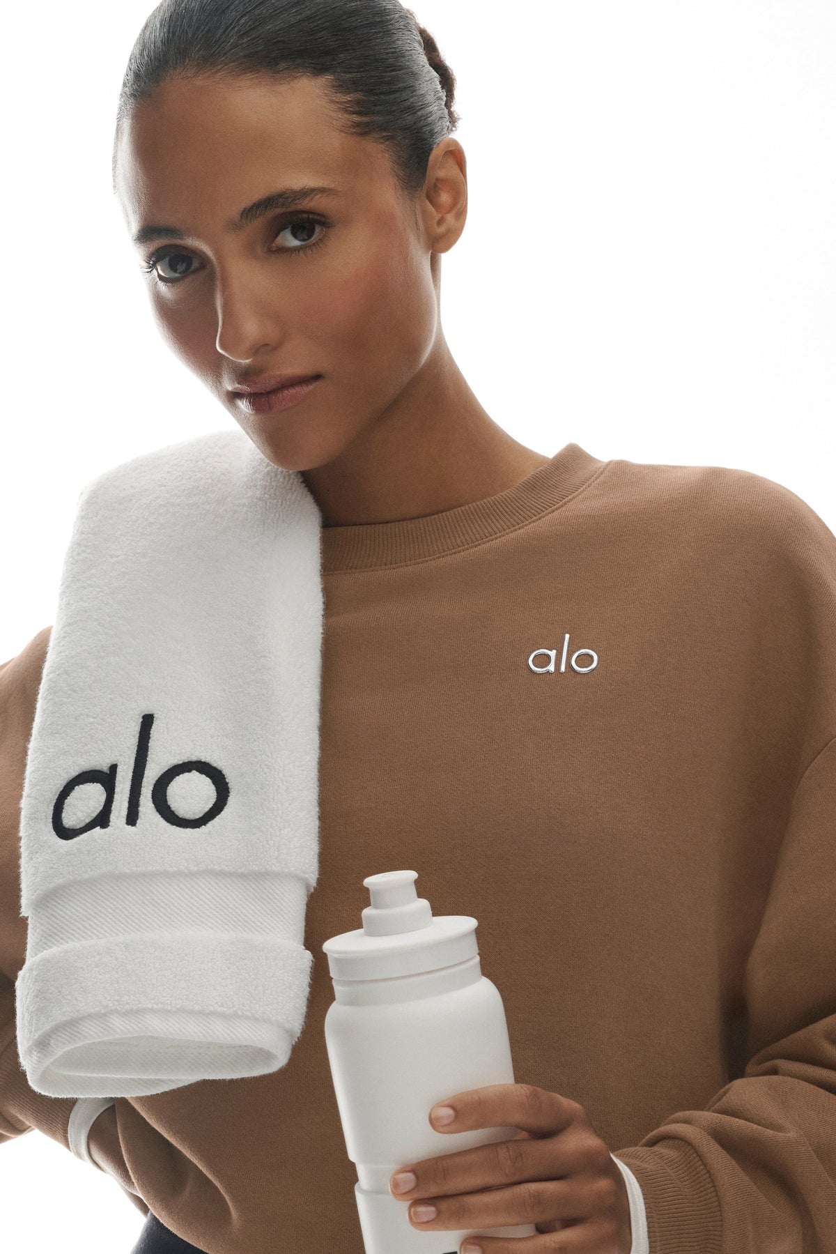 Alo Yoga Accolade Crew Neck Pullover - Java Brown