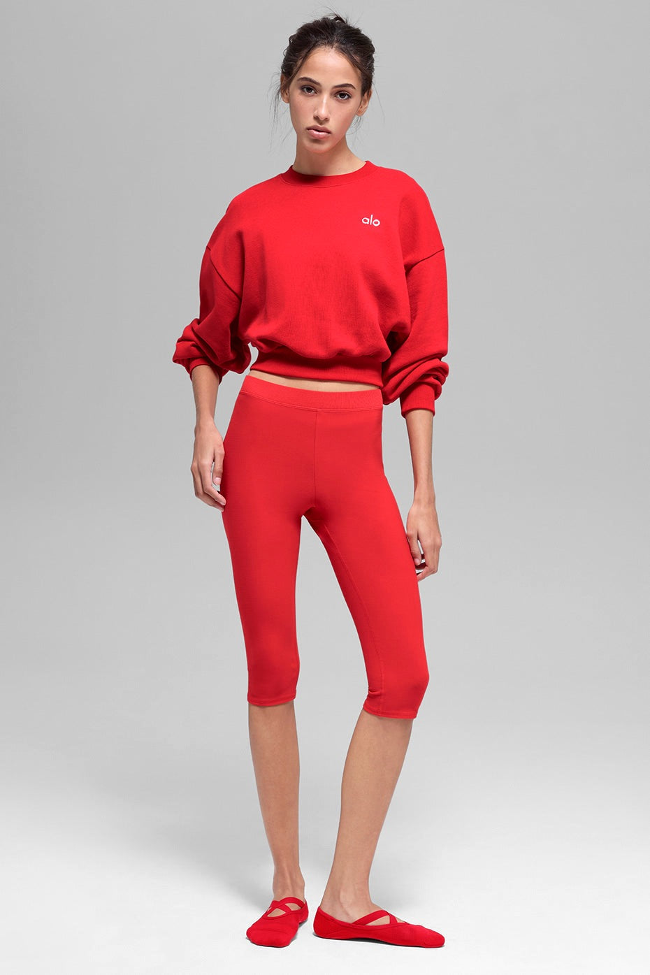 Alo Yoga Cropped Accolade Crewneck - Bright Red